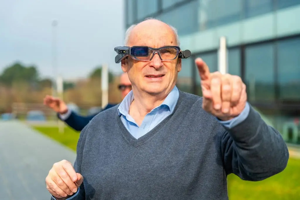 Augmented Reality (AR) and Virtual Reality (VR) Technologies